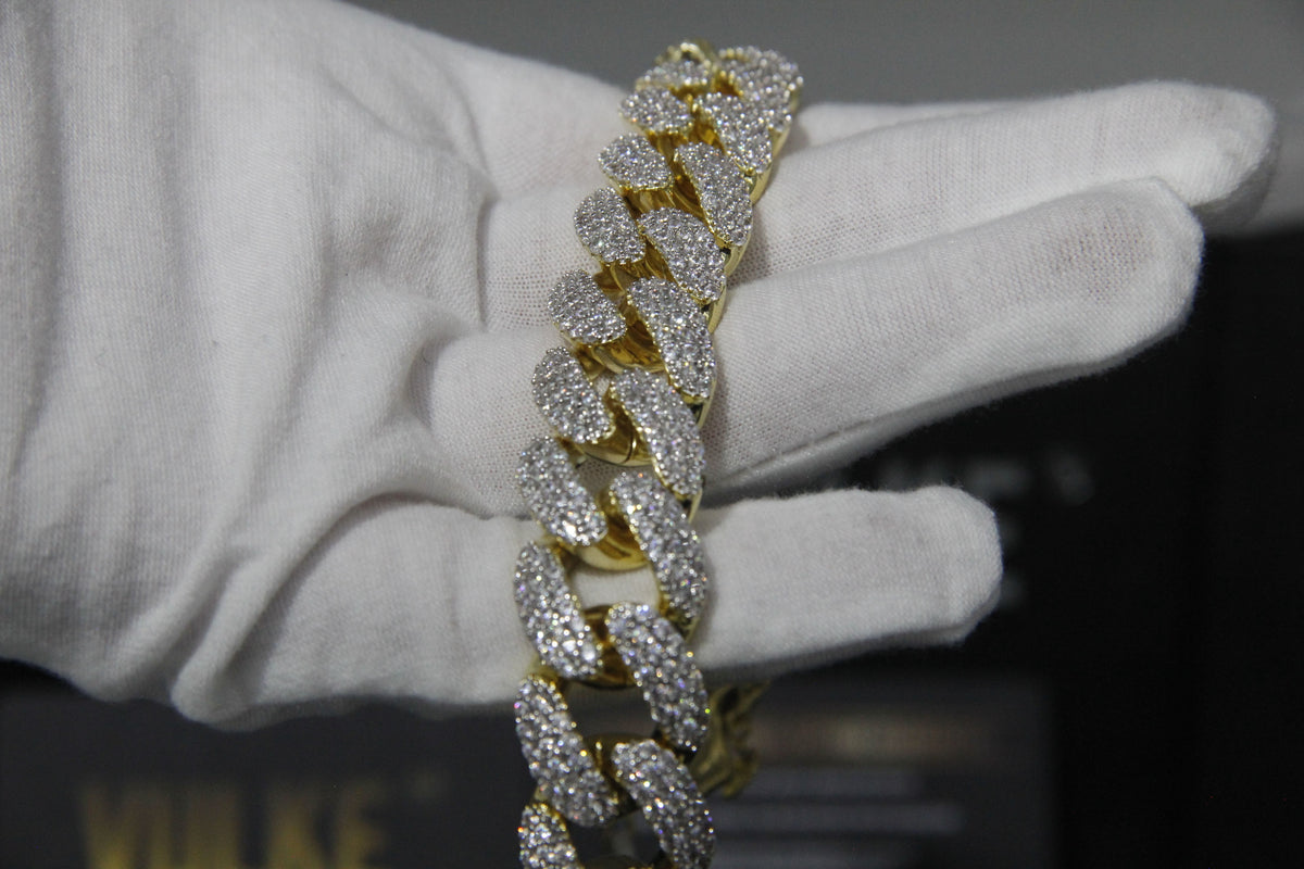 13MM CURVED DIAMOND CUBAN LINK BRACELET IN WHITE GOLD